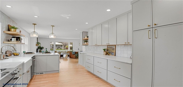 6620 S Foresthill Street Littleton Colorado, 80120 | Charming House