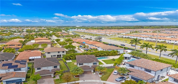 24806 SW 118th Ave Homestead Florida, 33032 | Sophisticated and Classic Home