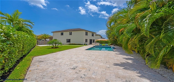 24806 SW 118th Ave Homestead Florida, 33032 | Sophisticated and Classic Home