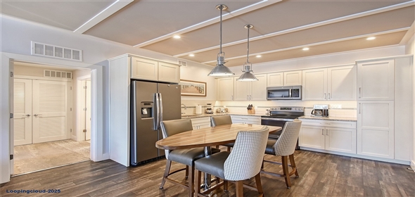 5325 MARINA Drive #431 Holmes Beach Florida, 34217 | Stylish and Comfortable Condominium