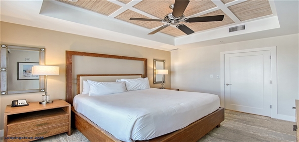 5325 MARINA Drive #431 Holmes Beach Florida, 34217 | Stylish and Comfortable Condominium