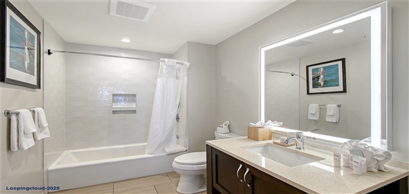 5325 MARINA Drive #431 Holmes Beach Florida, 34217 | Stylish and Comfortable Condominium