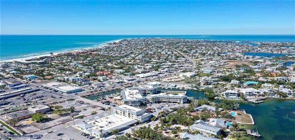 5325 MARINA Drive #431 Holmes Beach Florida, 34217 | Stylish and Comfortable Condominium