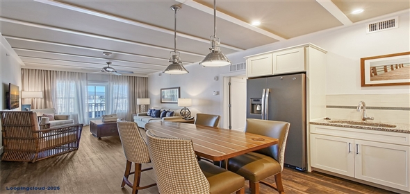 5325 MARINA Drive #431 Holmes Beach Florida, 34217 | Stylish and Comfortable Condominium