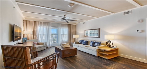 5325 MARINA Drive #431 Holmes Beach Florida, 34217 | Stylish and Comfortable Condominium