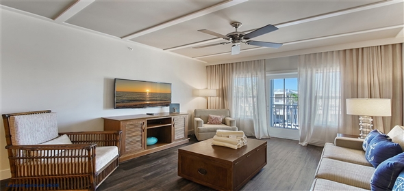 5325 MARINA Drive #431 Holmes Beach Florida, 34217 | Stylish and Comfortable Condominium