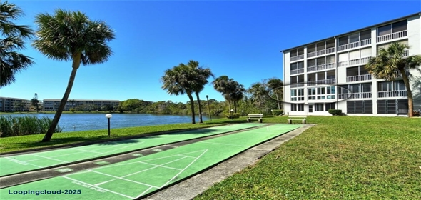 3108 LAKE BAYSHORE Drive #211 Bradenton Florida, 34205 | Luxury Renovated Corner Unit Condo