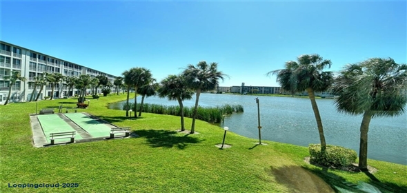 3108 LAKE BAYSHORE Drive #211 Bradenton Florida, 34205 | Luxury Renovated Corner Unit Condo