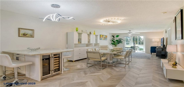 3108 LAKE BAYSHORE Drive #211 Bradenton Florida, 34205 | Luxury Renovated Corner Unit Condo