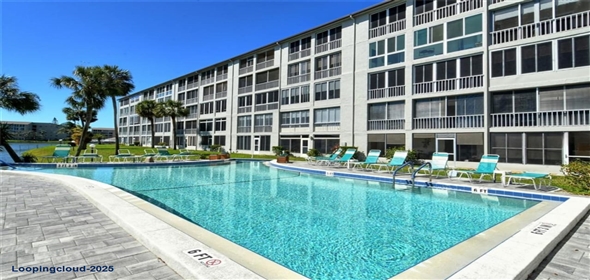 3108 LAKE BAYSHORE Drive #211 Bradenton Florida, 34205 | Luxury Renovated Corner Unit Condo
