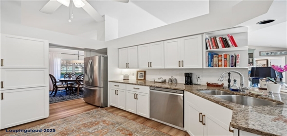 218 BRANDYWINE CIRCLE Englewood Florida, 34223 | Comfortable & Stylish Single Family Residence