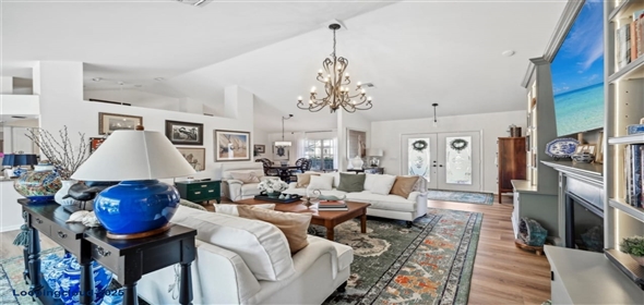 218 BRANDYWINE CIRCLE Englewood Florida, 34223 | Comfortable & Stylish Single Family Residence