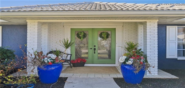 218 BRANDYWINE CIRCLE Englewood Florida, 34223 | Comfortable & Stylish Single Family Residence