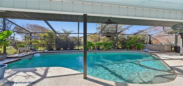 218 BRANDYWINE CIRCLE Englewood Florida, 34223 | Comfortable & Stylish Single Family Residence