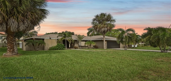 6106 45TH Street W Bradenton Florida, 34210 | Beautifully Located Single-Family Residence
