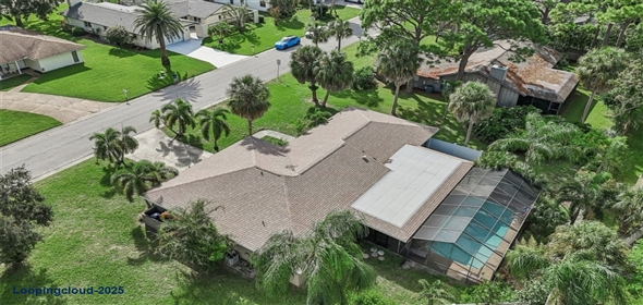 6106 45TH Street W Bradenton Florida, 34210 | Beautifully Located Single-Family Residence