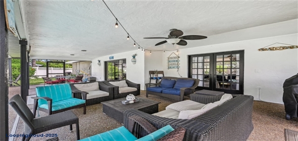 6106 45TH Street W Bradenton Florida, 34210 | Beautifully Located Single-Family Residence