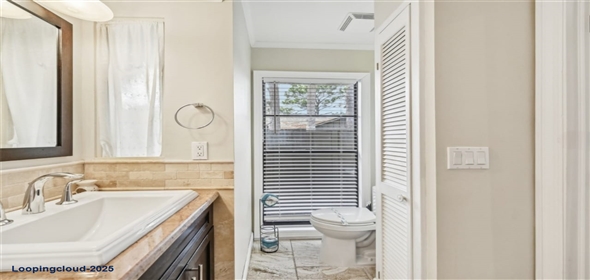 6106 45TH Street W Bradenton Florida, 34210 | Beautifully Located Single-Family Residence