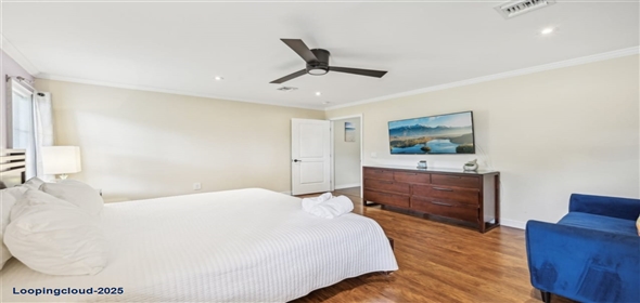 6106 45TH Street W Bradenton Florida, 34210 | Beautifully Located Single-Family Residence