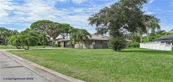 6106 45TH Street W Bradenton Florida, 34210 | Beautifully Located Single-Family Residence