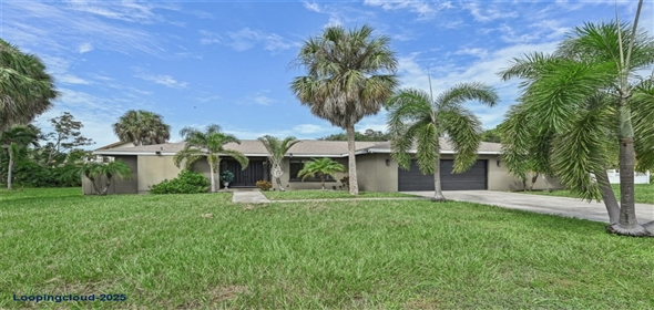 6106 45TH Street W Bradenton Florida, 34210 | Beautifully Located Single-Family Residence