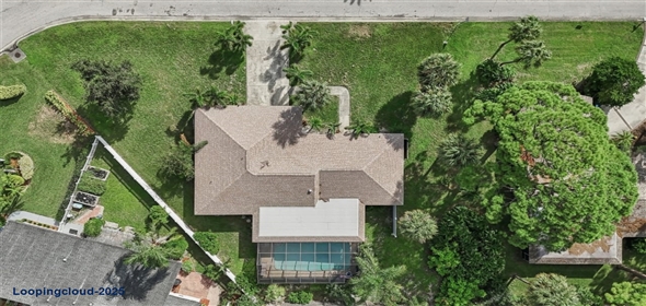6106 45TH Street W Bradenton Florida, 34210 | Beautifully Located Single-Family Residence