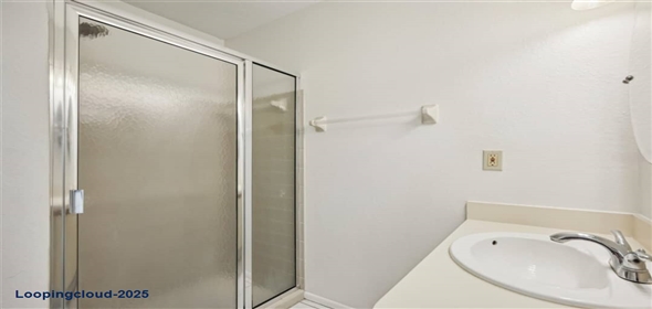 2708 60TH AVENUE Terrace W #A Bradenton Florida, 34207 | Charming End-Unit Condominium