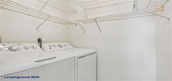 2708 60TH AVENUE Terrace W #A Bradenton Florida, 34207 | Charming End-Unit Condominium