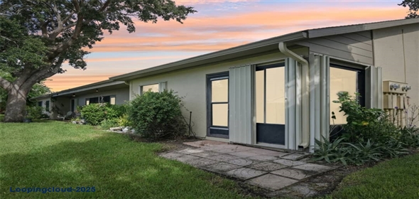 2708 60TH AVENUE Terrace W #A Bradenton Florida, 34207 | Charming End-Unit Condominium