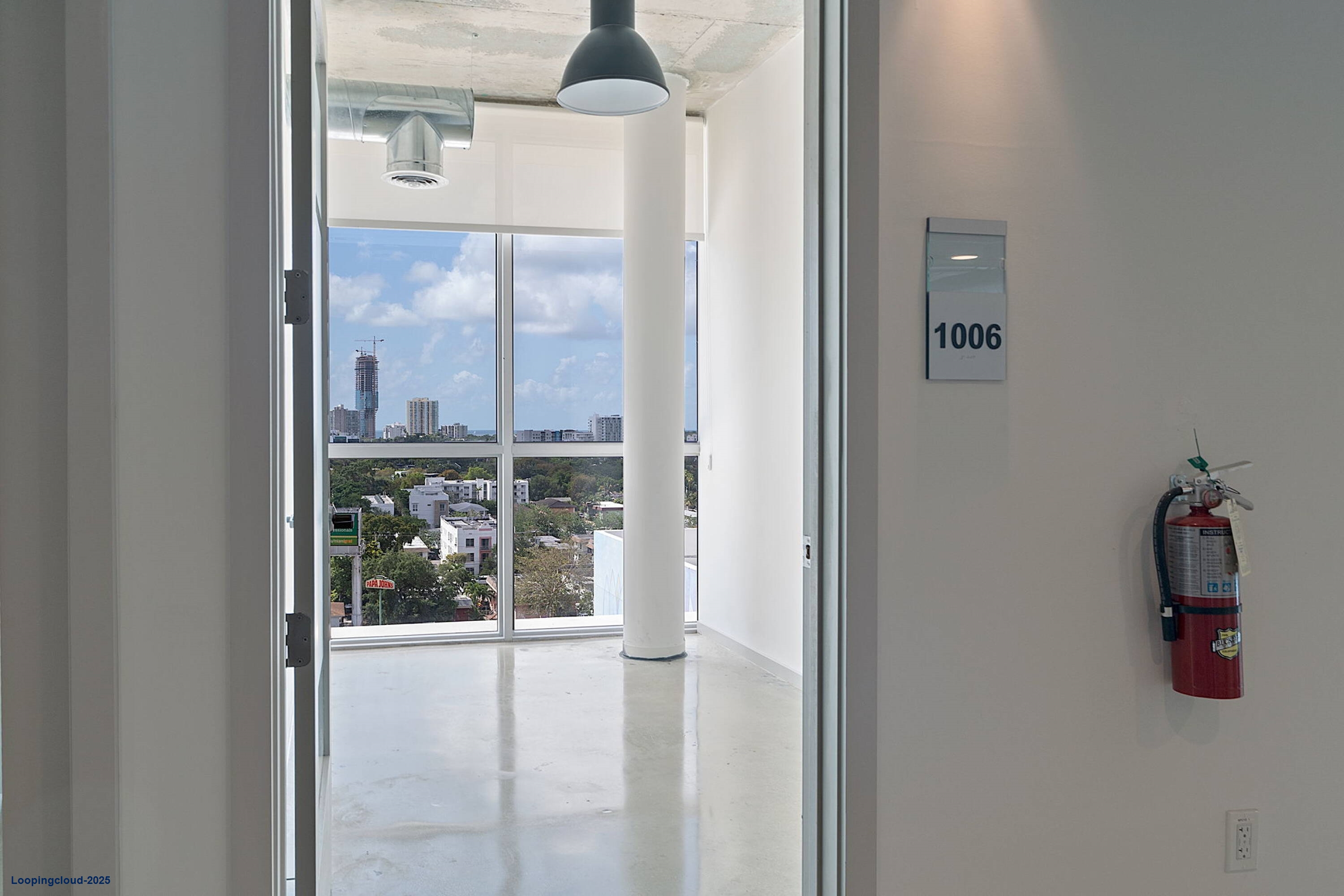 City-View Office on 10th Floor Near Brickell – Only $789/mo!