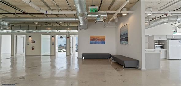 420 SW 7th St # 1215 Miami Florida, 33130 | Spacious 152sf Office w/ City Views in Prime Location – $1,580/mo!