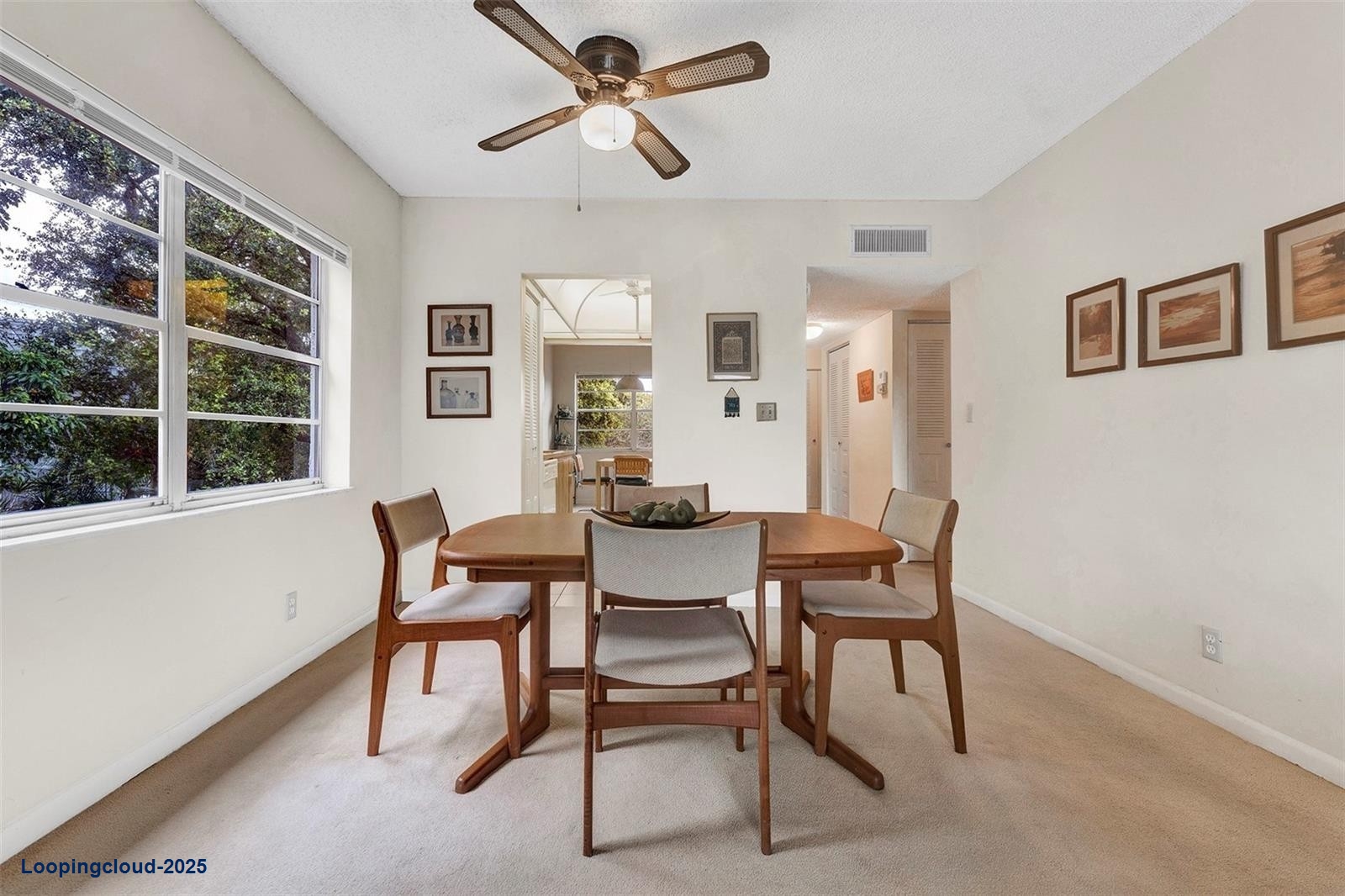 Sophisticated Top-Floor Corner Residence Overlooking Golf Course For Lease