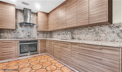  Charming Single-Family Home in Prime Location