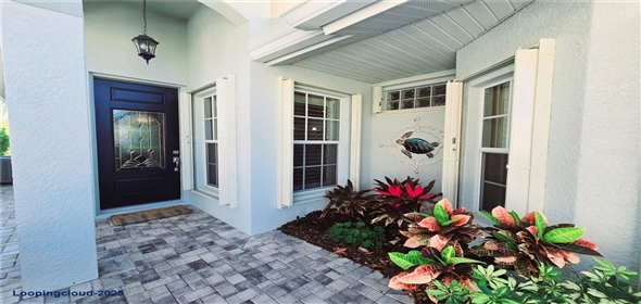 321 RECLINATA Circle Venice Florida, 34292 | Inviting villa residence