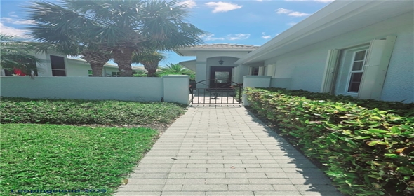 321 RECLINATA Circle Venice Florida, 34292 | Inviting villa residence