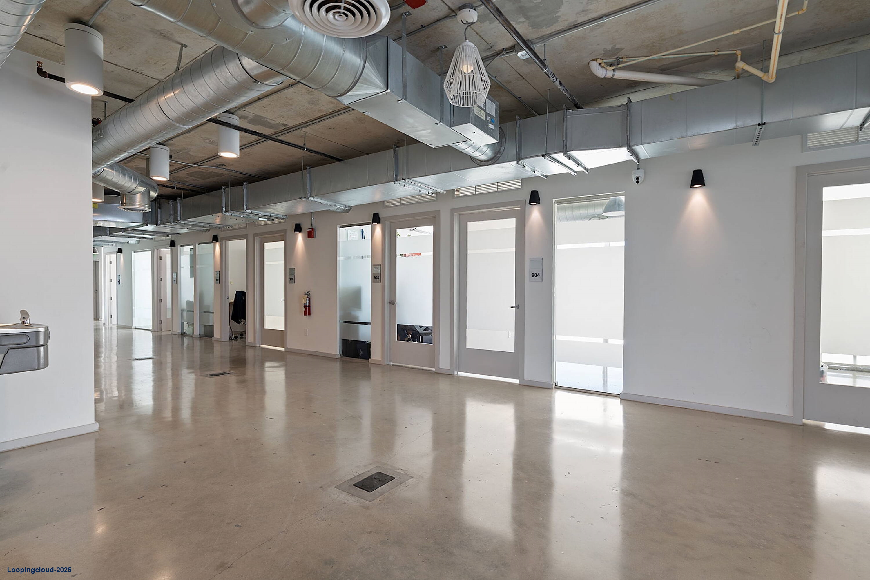 Bright 90.5sf Office Near Brickell