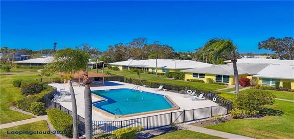 3749 AMESBURY Lane #5608 Sarasota Florida, 34232 | Beautifully Maintained Villa