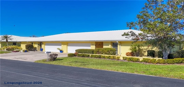 3749 AMESBURY Lane #5608 Sarasota Florida, 34232 | Beautifully Maintained Villa