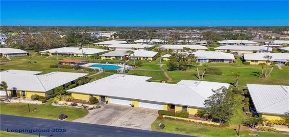 3749 AMESBURY Lane #5608 Sarasota Florida, 34232 | Beautifully Maintained Villa