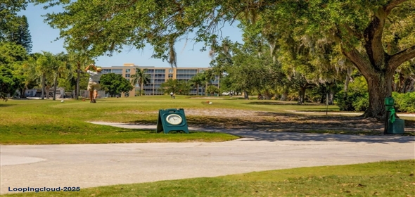3880 IRONWOOD Lane #408E Bradenton Florida, 34209 | Beautifully Updated End-Unit Condo