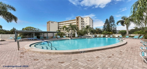 3880 IRONWOOD Lane #408E Bradenton Florida, 34209 | Beautifully Updated End-Unit Condo