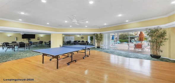 3880 IRONWOOD Lane #408E Bradenton Florida, 34209 | Beautifully Updated End-Unit Condo