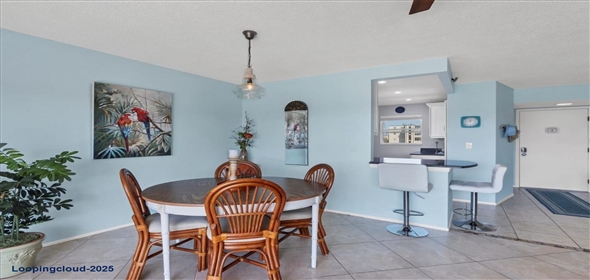 3880 IRONWOOD Lane #408E Bradenton Florida, 34209 | Beautifully Updated End-Unit Condo