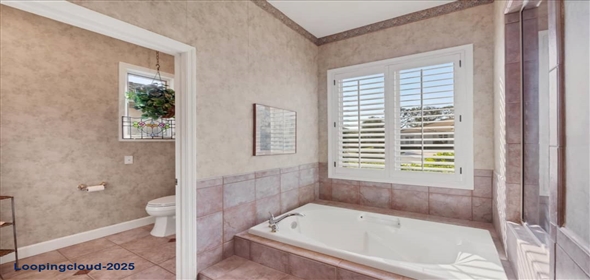 5245 88TH Street E Bradenton Florida, 34211 | Exquisite Custom-Built Home in Prestigious Gated Golf Community