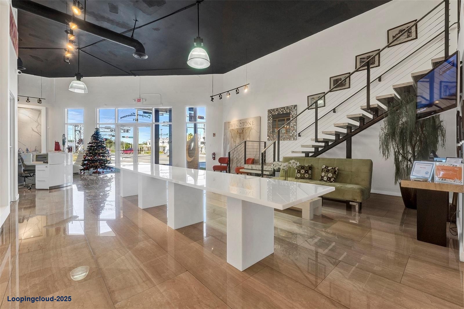 Flexible Office & Warehouse Space with Showroom