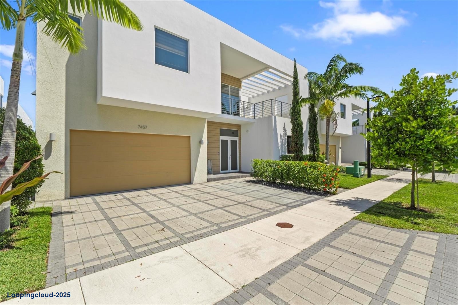 Luxurious Single-Family Home