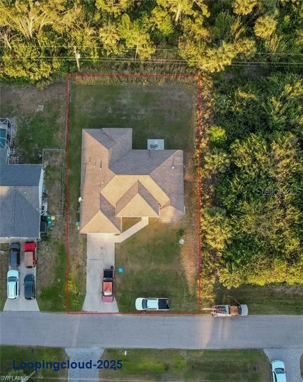 Modern Comfort: Single-Family Living in Gulf Cove