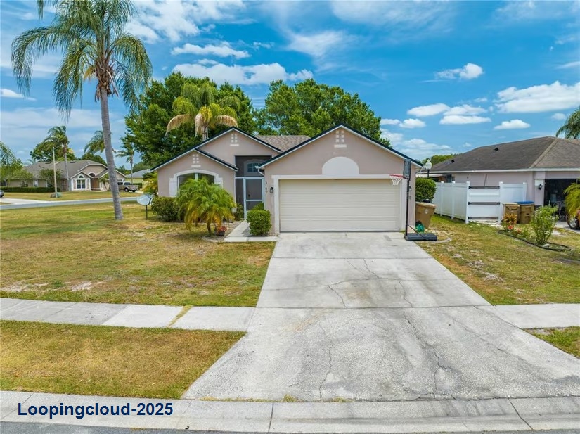 Charming 3BR Single-Family Home on Oversized Corner Lot in Kissimmee
