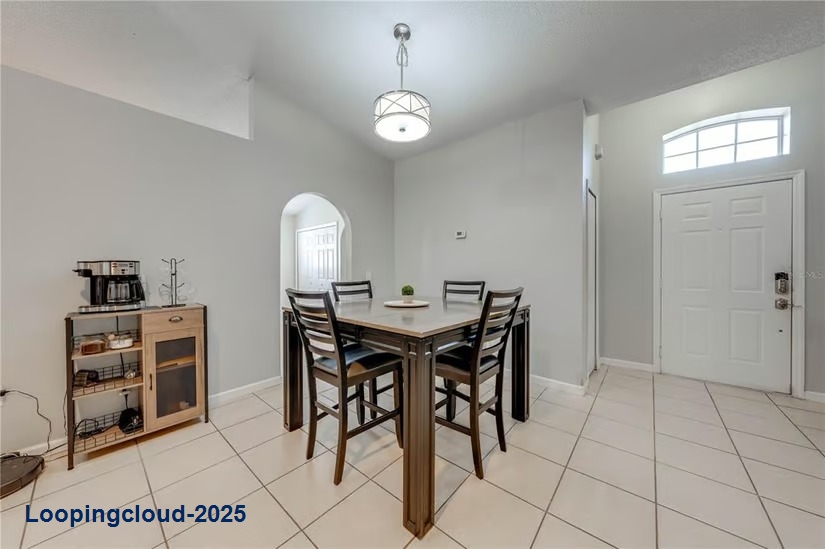 Charming 3BR Single-Family Home on Oversized Corner Lot in Kissimmee