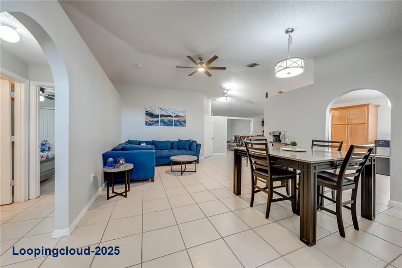 Charming 3BR Single-Family Home on Oversized Corner Lot in Kissimmee